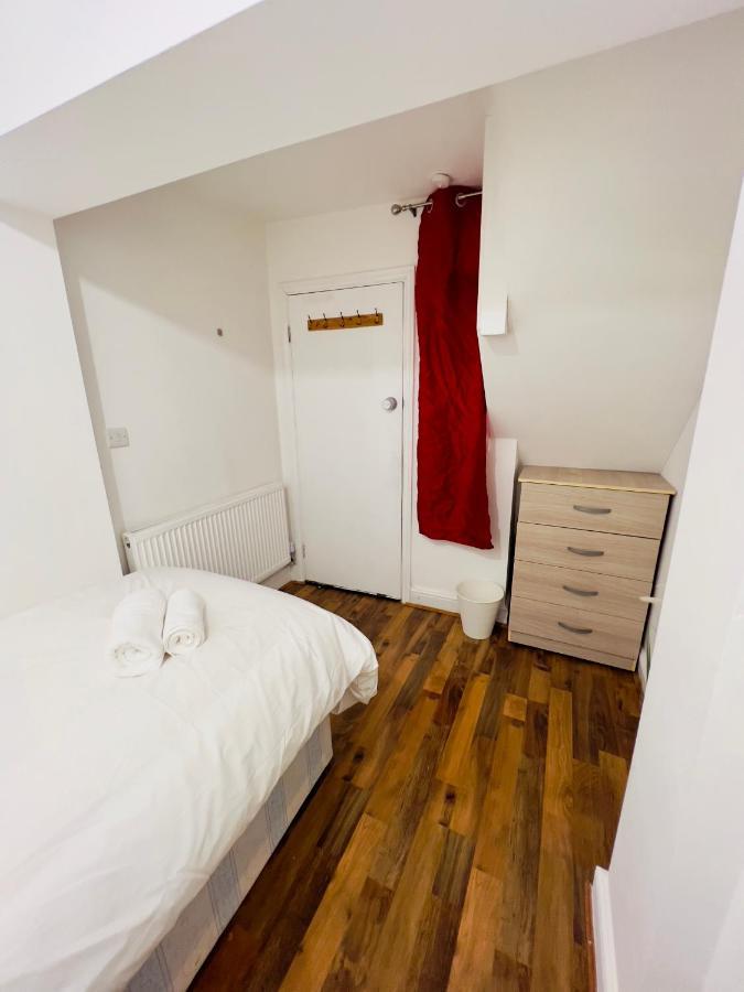 Upton Park Bedrooms 25 Min To Central London Kültér fotó